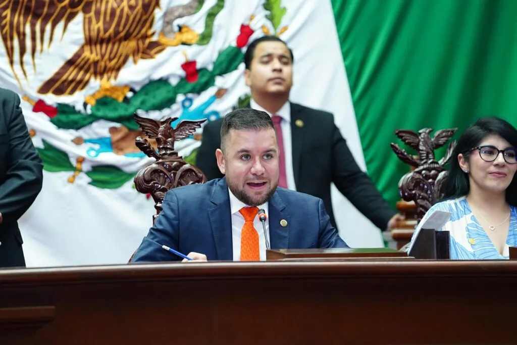Propone Reyes Galindo la adición de los términos “crianza positiva y buen trato”-1