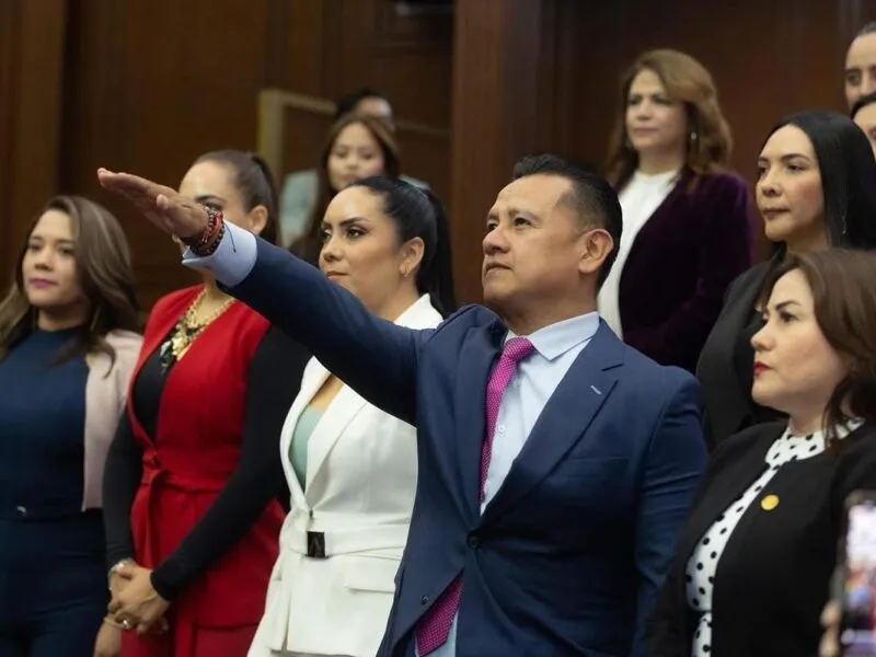 ¿Quién es Carlos Torres Piña, el “Fiscal Carnal” de Michoacán?
