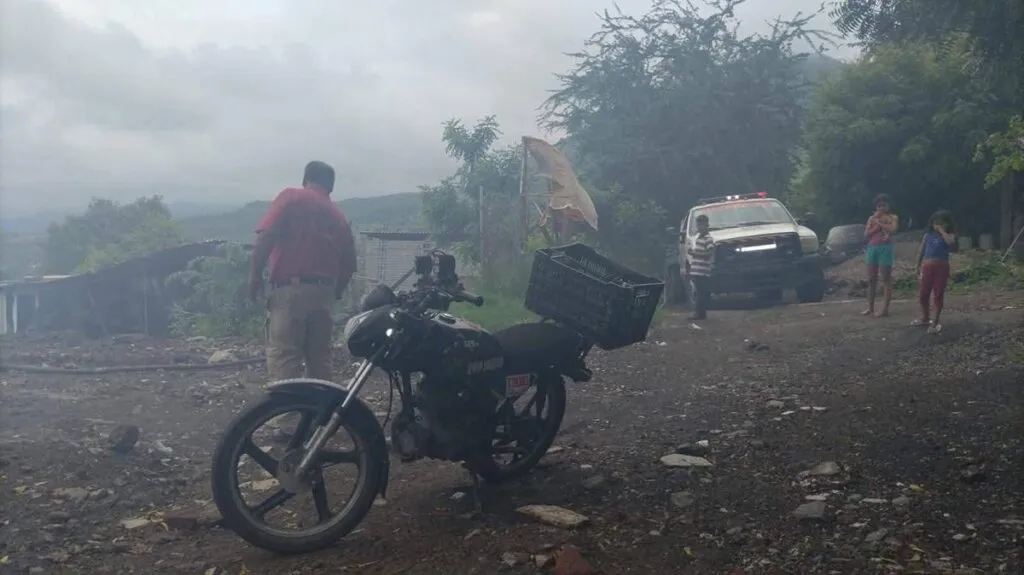 Reportan incendio de vivienda en Apatzingán