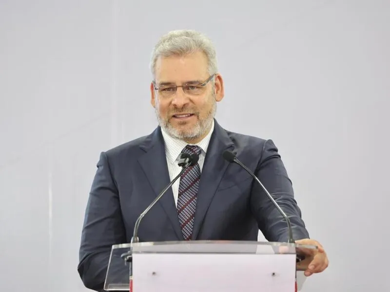 Respalda Bedolla a Carlos Torres Piña como nuevo fiscal general de Michoacán