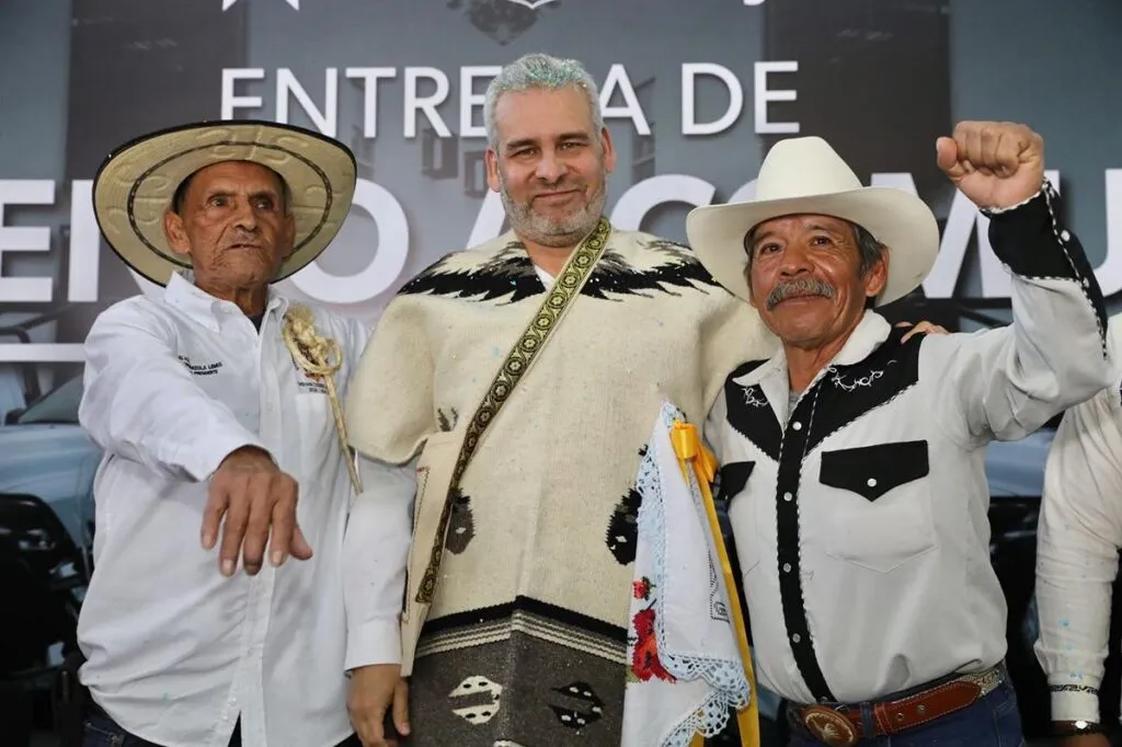 Respalda Bedolla a comunidades indígenas de Michoacán; suman 1,100 mdp en presupuesto directo