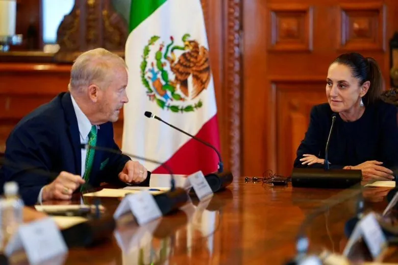 Ronald Johnson y Claudia Sheinbaum en reunión clave