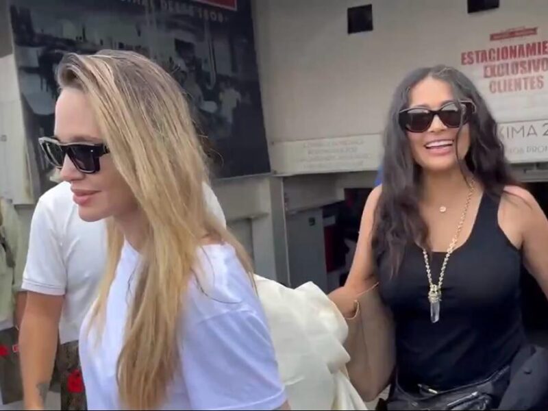 Salma Hayek y Angelina Jolie desatan controversia en Veracruz por el uso de un helicóptero oficial