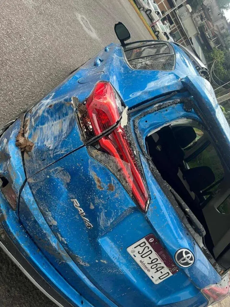 Se lesiona conductor en accidente vehicular que involucró a 4 vehículos en Zitácuaro-2