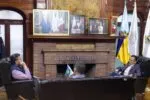 Se reúnen Carlos Torres Piña y Guillermo Valencia, ambos participarían en la contienda por la titularidad de la FGE