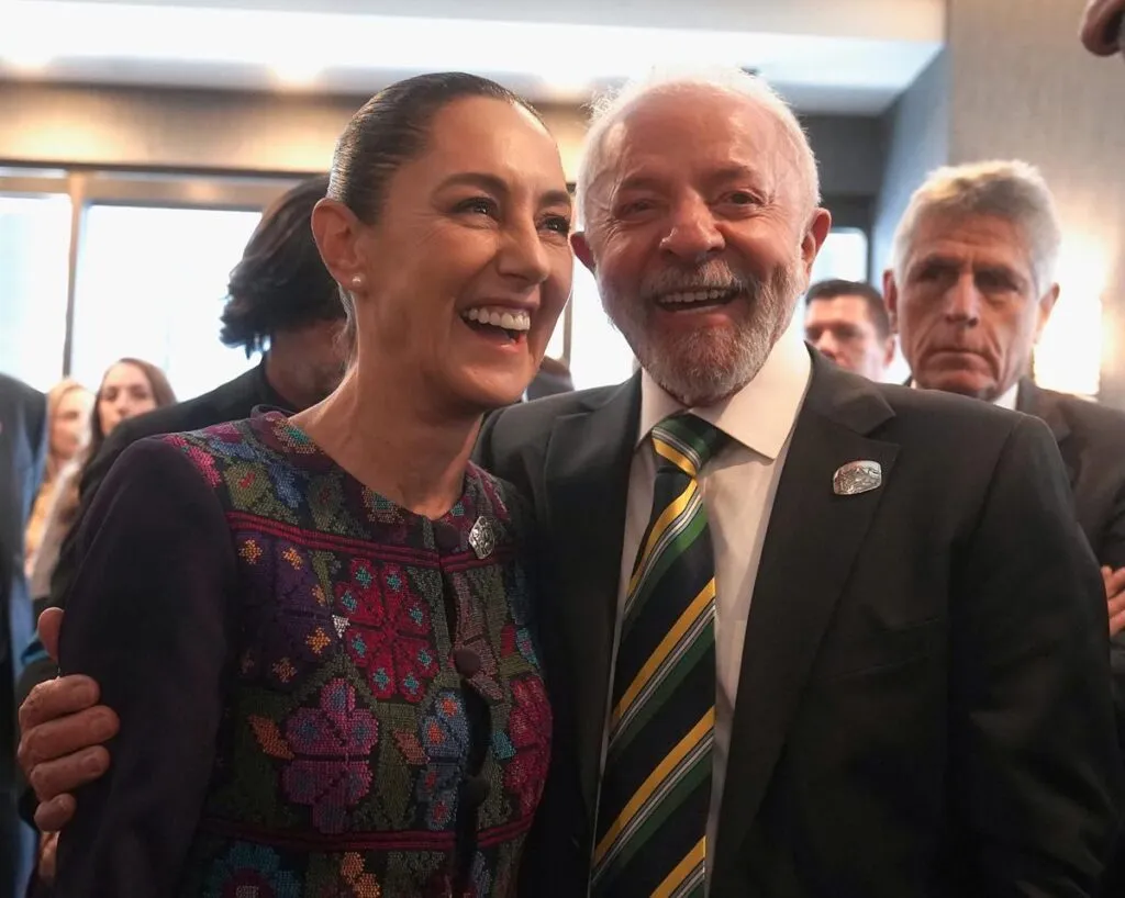 Sheinbaum dialoga por teléfono con Lula da Silva; abordan ampliación de acuerdo comercial México-Brasil