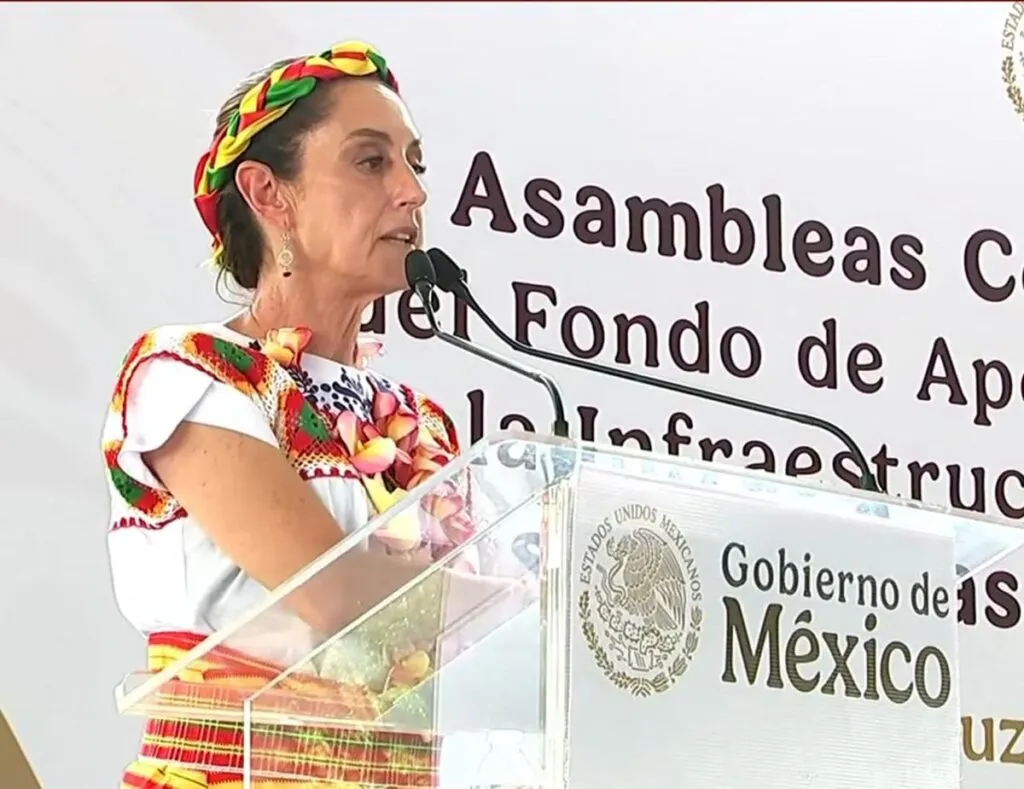 Descubre cómo Claudia Sheinbaum recibió el bastón de mando en Veracruz, destacando su compromiso con las pueblos indígenas 1