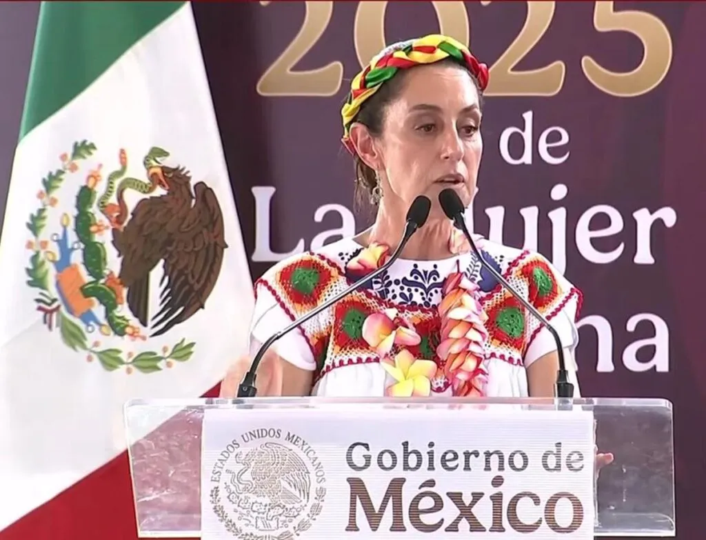 Sheinbaum recibe bastón de mando en Veracruz