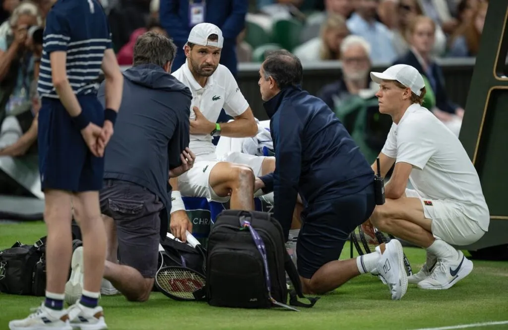 Sinner avanza a cuartos en Wimbledon tras lesión de Dimitrov