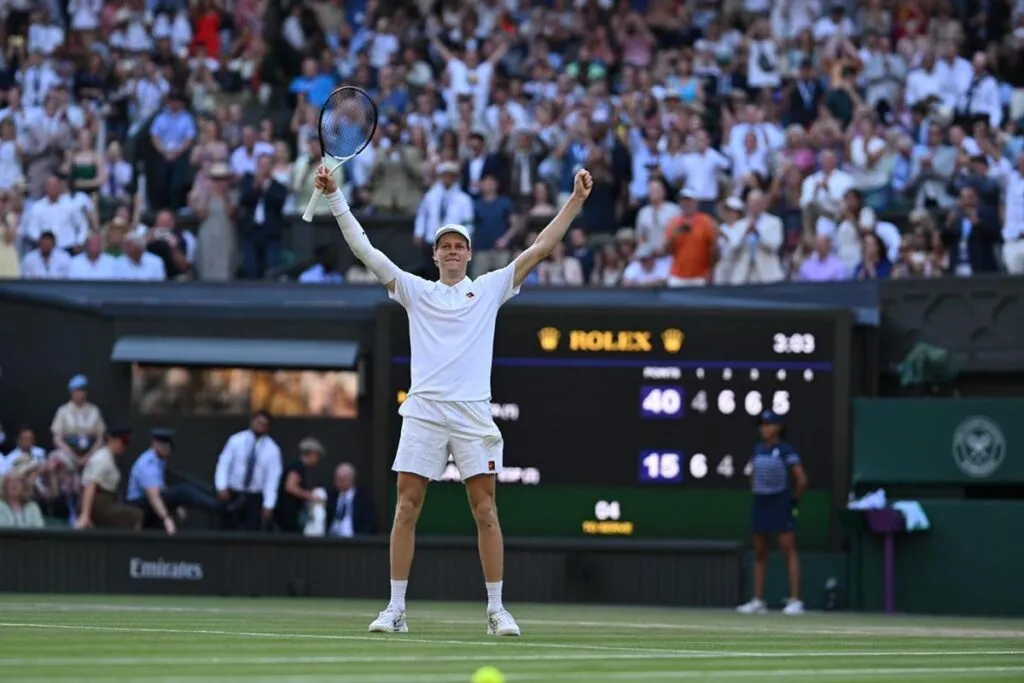 Sinner doblega a Alcaraz para conquistar su primer título en Wimbledon