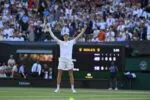 Sinner doblega a Alcaraz para conquistar su primer título en Wimbledon
