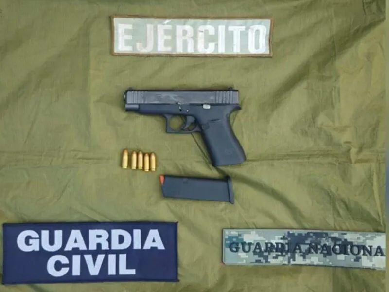 SSP logra detención de adolescente por posesión de arma de fuego y cartuchos, en Apatzingán