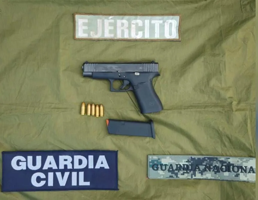 SSP logra detención de adolescente por posesión de arma de fuego y cartuchos, en Apatzingán