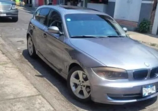 Sujetos armados comenten robo de un vehículo en Uruapan, antes intentaron llevarse camioneta