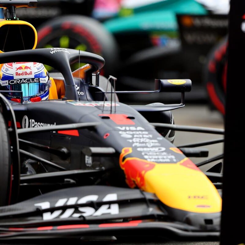 ‘Súper’ Max gana con jerarquía la pole para el Gran Premio de Gran Bretaña 2025