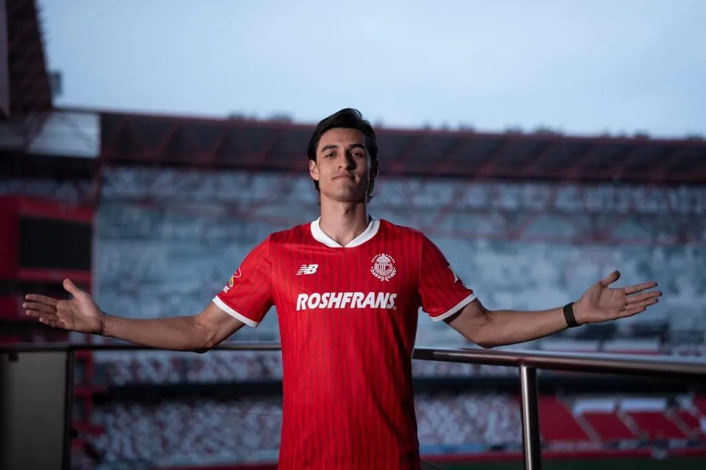 Toluca hace oficial la llegada de Fernando Arce como refuerzo para el Apertura 2025