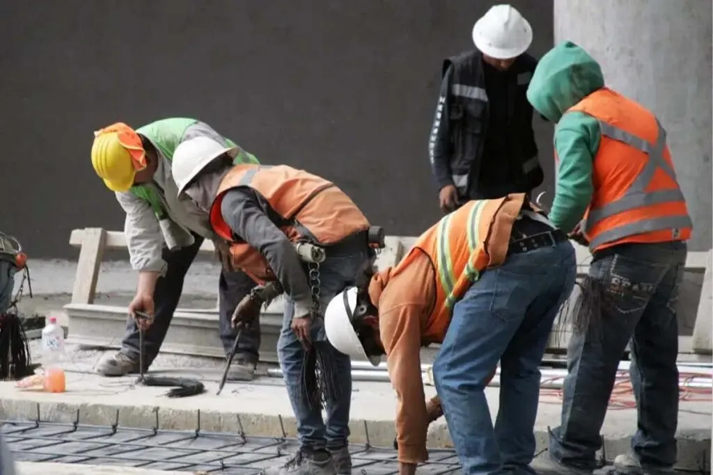 Trabajadores de la construcción enfrentan pérdida de empleos
