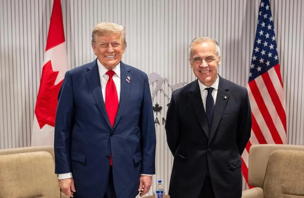 Trump amenaza a Canadá con arancel del 35% si no ayuda a detener el tráfico de fentanilo