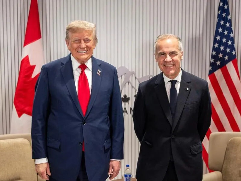 Trump amenaza a Canadá con arancel del 35% si no ayuda a detener el tráfico de fentanilo