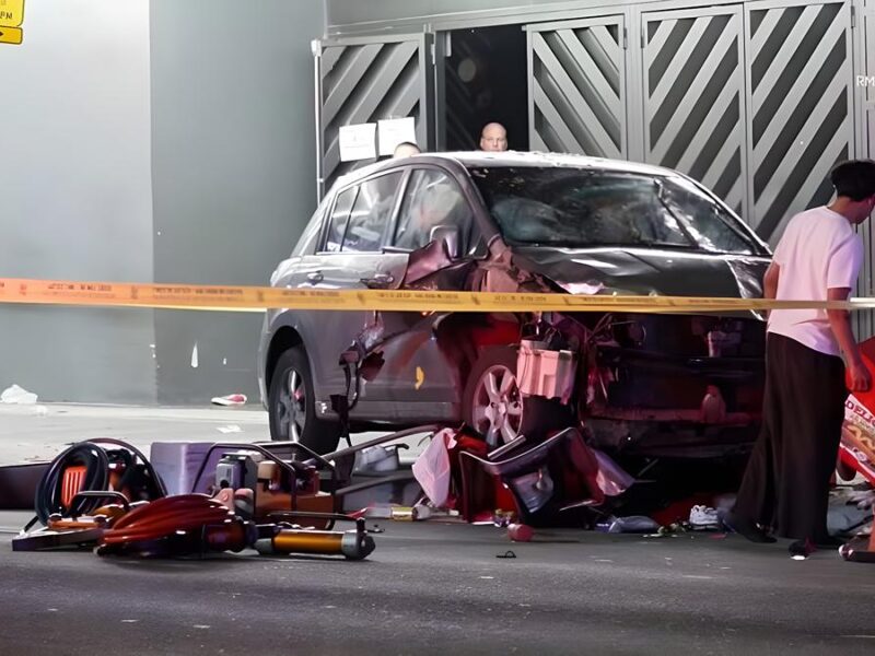 vehículo embiste multitud en Santa Monica Boulevard