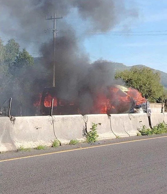 Violencia, Ejecuciones, narcobloqueos y quema de negocios paralizan Aguascalientes tras fuerte operativo contra crimen organizado