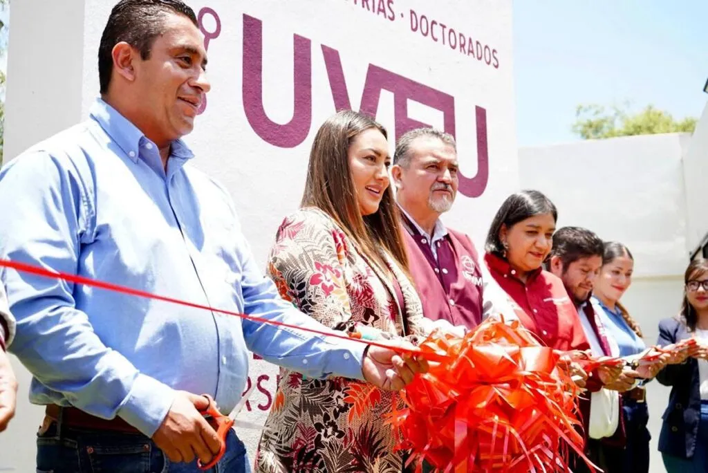 Zacapu da un paso firme en favor de la educación con la apertura del campus UVEU