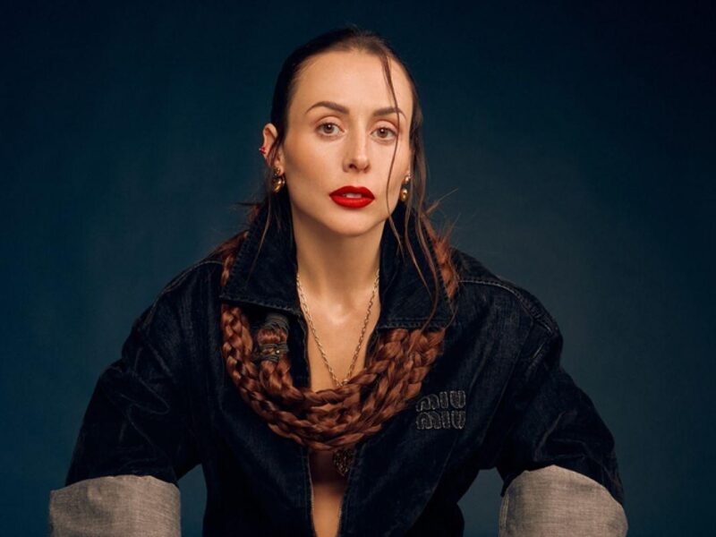 Zuria Vega confiesa que su padre, Gonzalo Vega, se le manifiesta a casi 10 años de su deceso