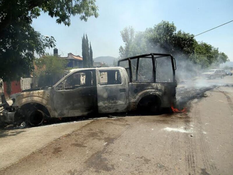 Crisis de seguridad en Michoacán por fallas del gobierno de Aureoles Conejo y acción de grupos delincuenciales; quemas, bloqueos y pérdidas económicas agravan la credibilidad gubernamental