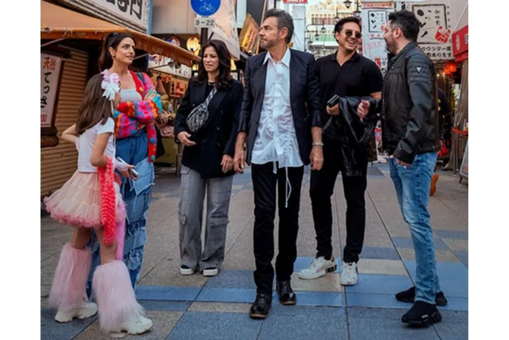 La cuarta temporada de "De Viaje con los Derbez" llega a Prime Video. Eugenio Derbez y su familia viajan a Japón y presentan el tráiler de un reality lleno de humor, cultura y momentos familiares únicos