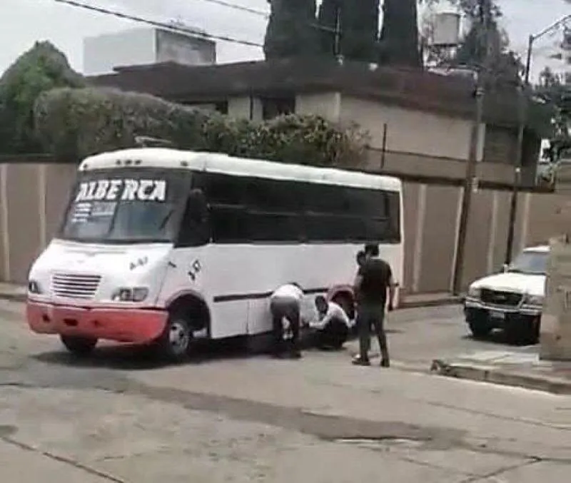 Accidente en camión de pasajeros en Morelia, genera temor entre ocupantes