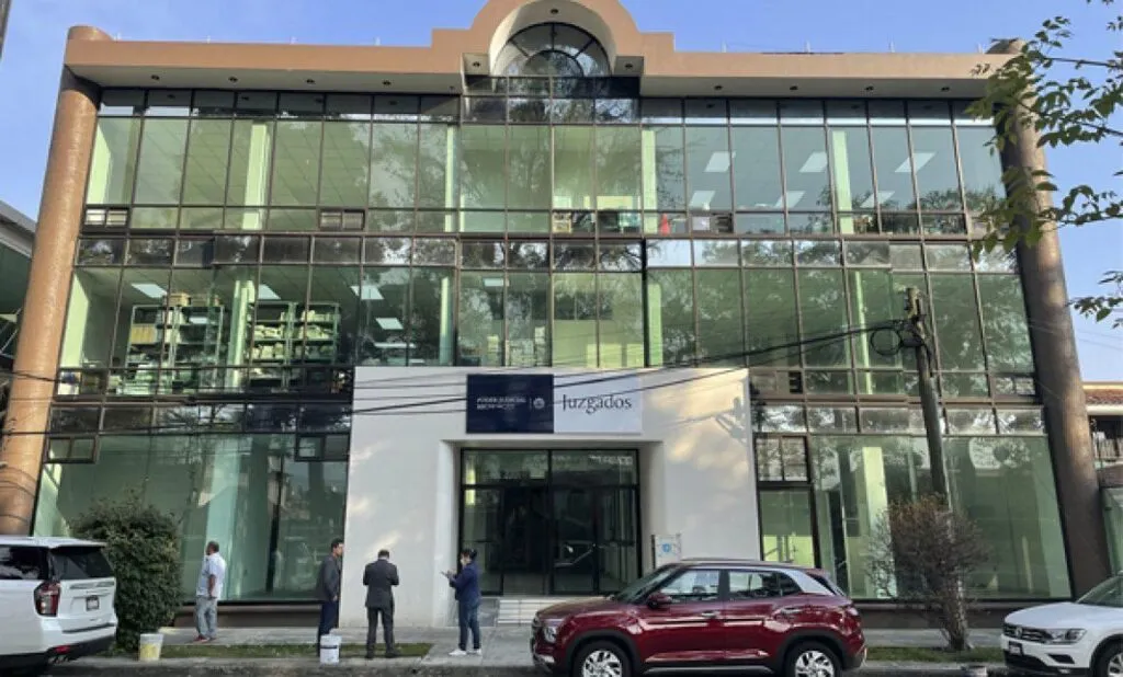 Acusan a jueza de Uruapan de presuntamente cometer peculado y cohecho