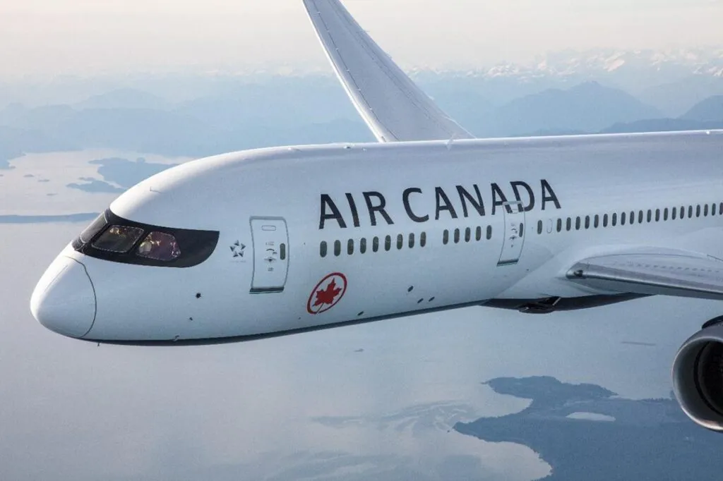 Air Canada suspende vuelos por huelga