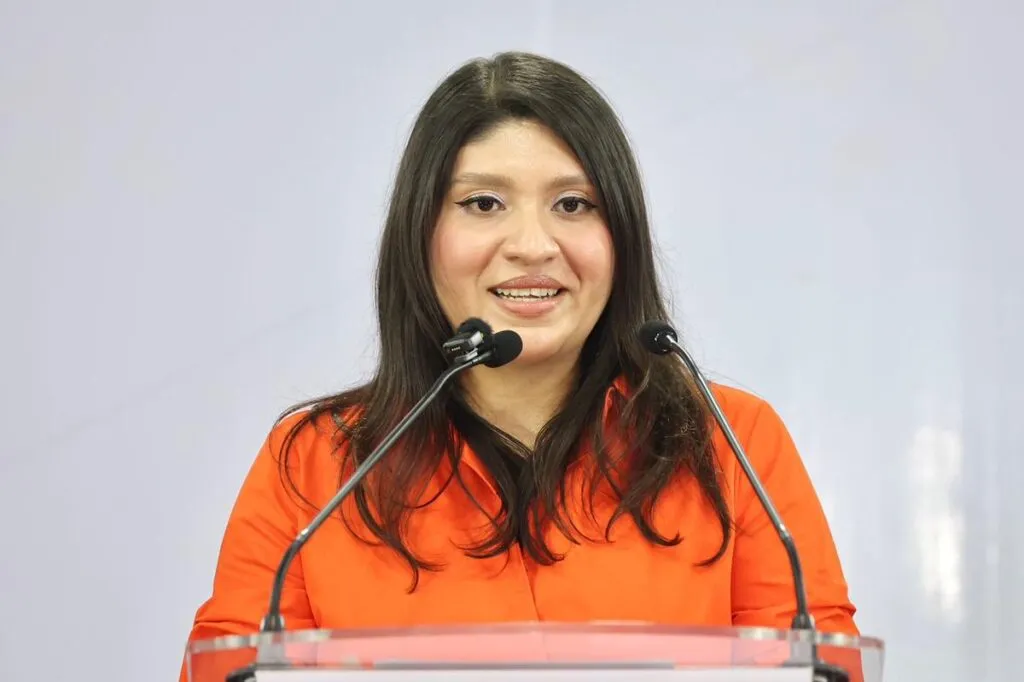 Alejandra Anguiano González da a conocer canje de boletos