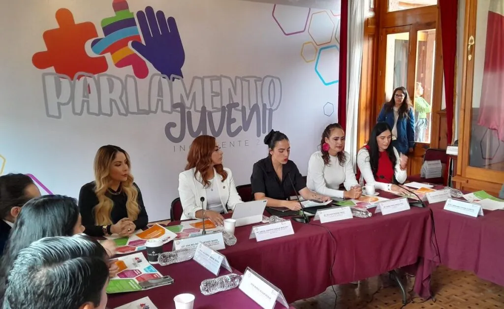 Aprobó Comité convocatoria para Parlamento Juvenil en Congreso de Michoacán