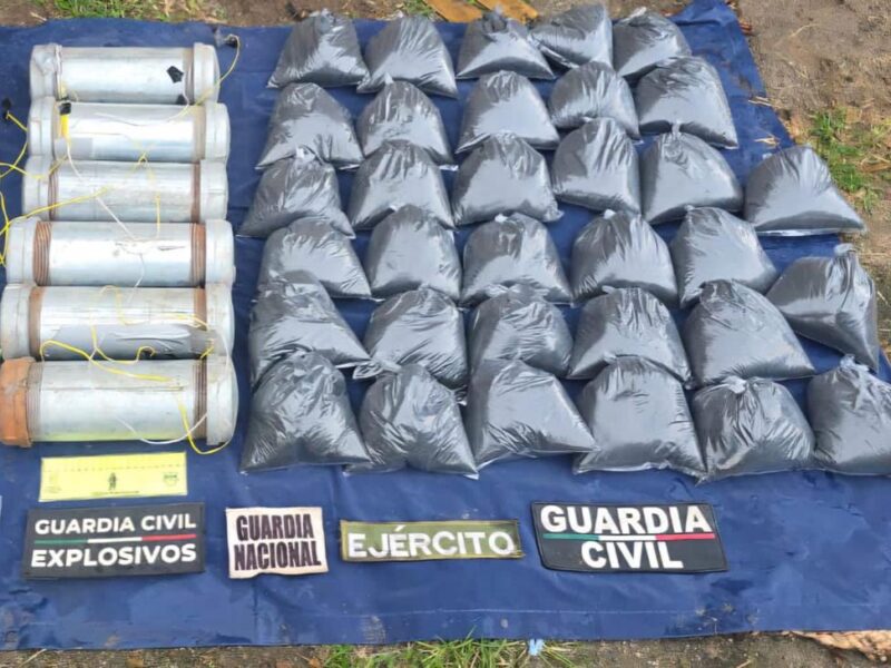 Asegurados 4 cilindros explosivos, pólvora y marihuana en Zinapécuaro: SSP
