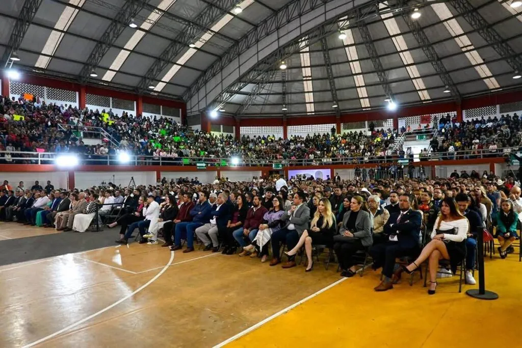 Asistentes al primer informe de gobierno en Zacapu