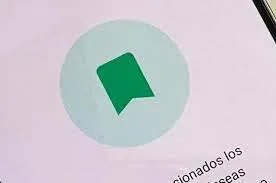 Banderita de WhatsApp: qué significa este ícono y cómo usarlo en los chats-1