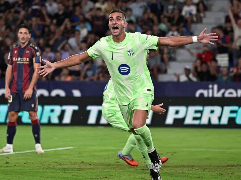 Barcelona remonta y vence a Levante