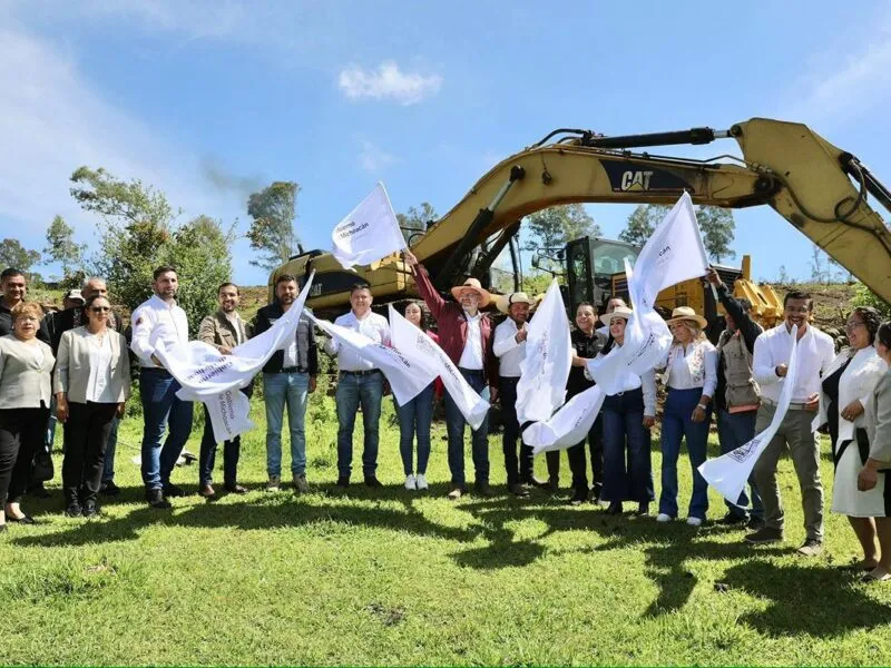 El gobernador Bedolla arrancó en Huiramba el ambicioso programa de vivienda social de Sheinbaum, que prevé 57 mil nuevas casas en Michoacán para grupos vulnerables durante el sexenio 1