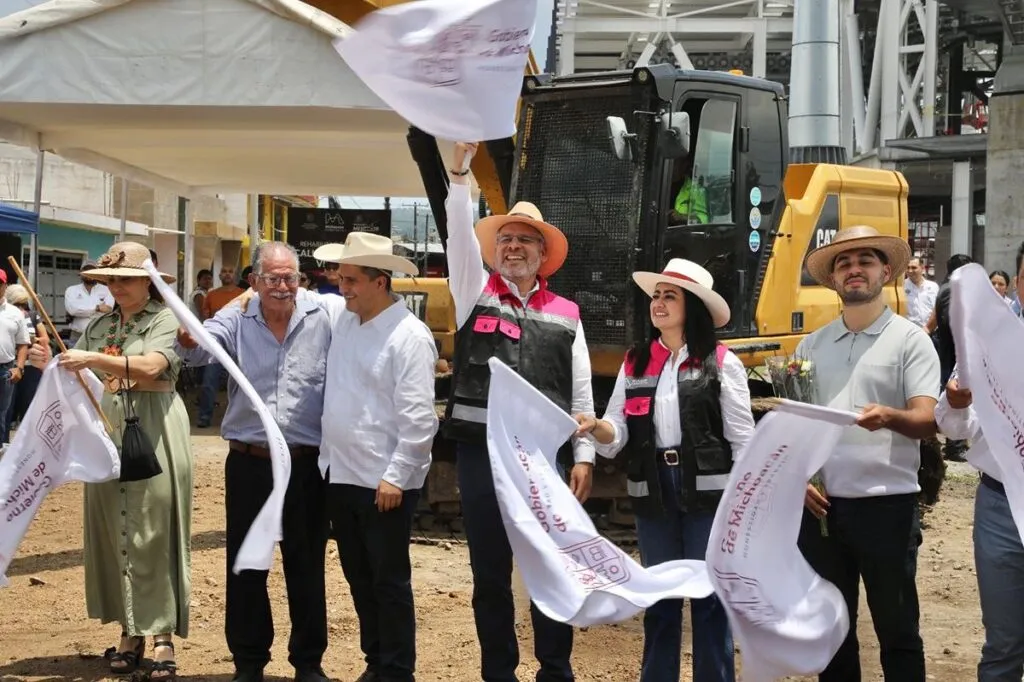 Bedolla inicia obras complementarias en teleférico de uruapan