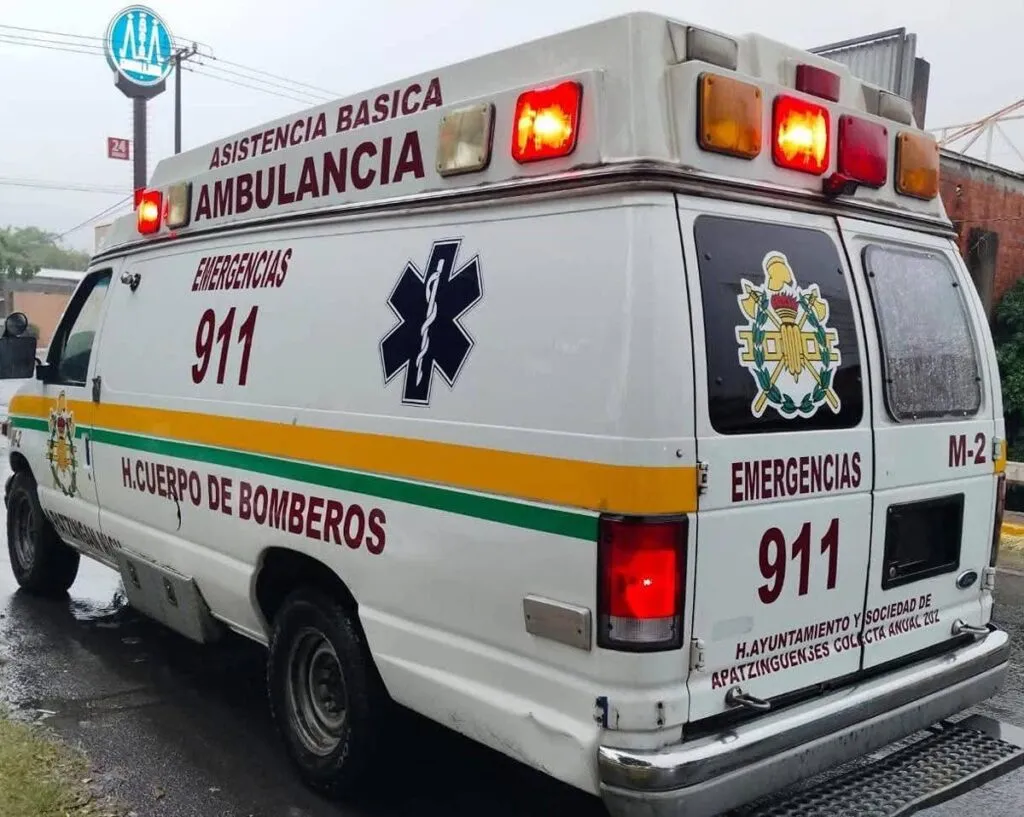 Bomberos atienden explosión de gas