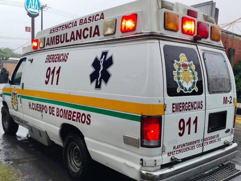 Bomberos atienden explosión de gas