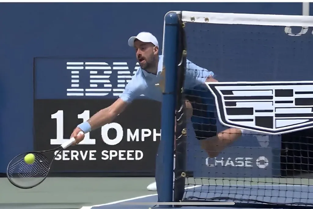 Carlos Alcaraz y Novak Djokovic avanzan imbatibles en US Open 2025