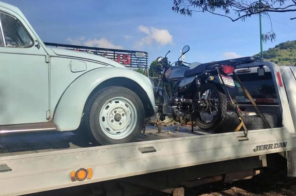 Choque vehicular sobre periférico de Morelia deja a una persona lesionada