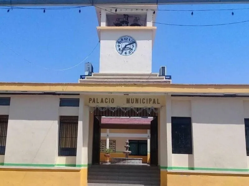 Cierran presidencia municipal de Buenavista por presuntas amenazas contra la alcaldesa