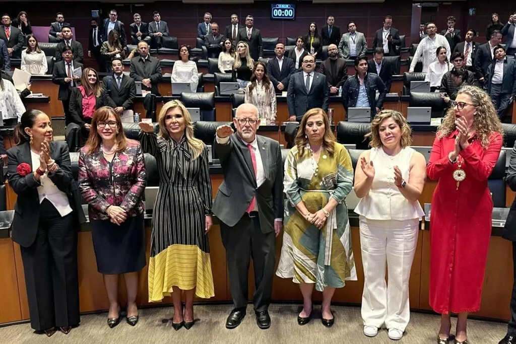 Claudia Pavlovich rinde protesta como embajadora en Panamá tras aprobación del Congreso