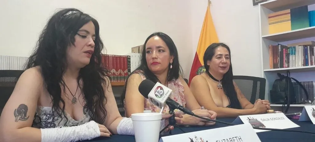 Colectivo Metamórficas Violeta analiza la censura a narcoccorridos