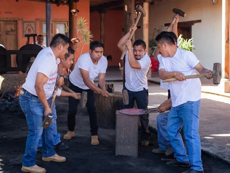 Comienza la magia de Santa Clara con su Feria Nacional del Cobre