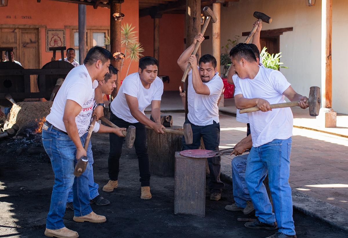 Comienza la magia de Santa Clara con su Feria Nacional del Cobre
