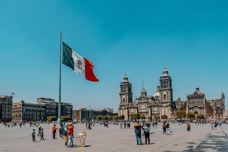 'Como México no hay dos', dice Sheinbaum tras alertas de viaje de Estados Unidos